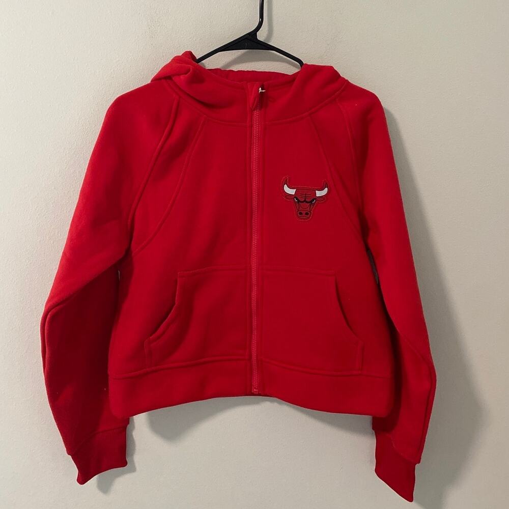 NWT Chicago Bulls Women’s Main Event Fleece Hoodie Size Small NBA